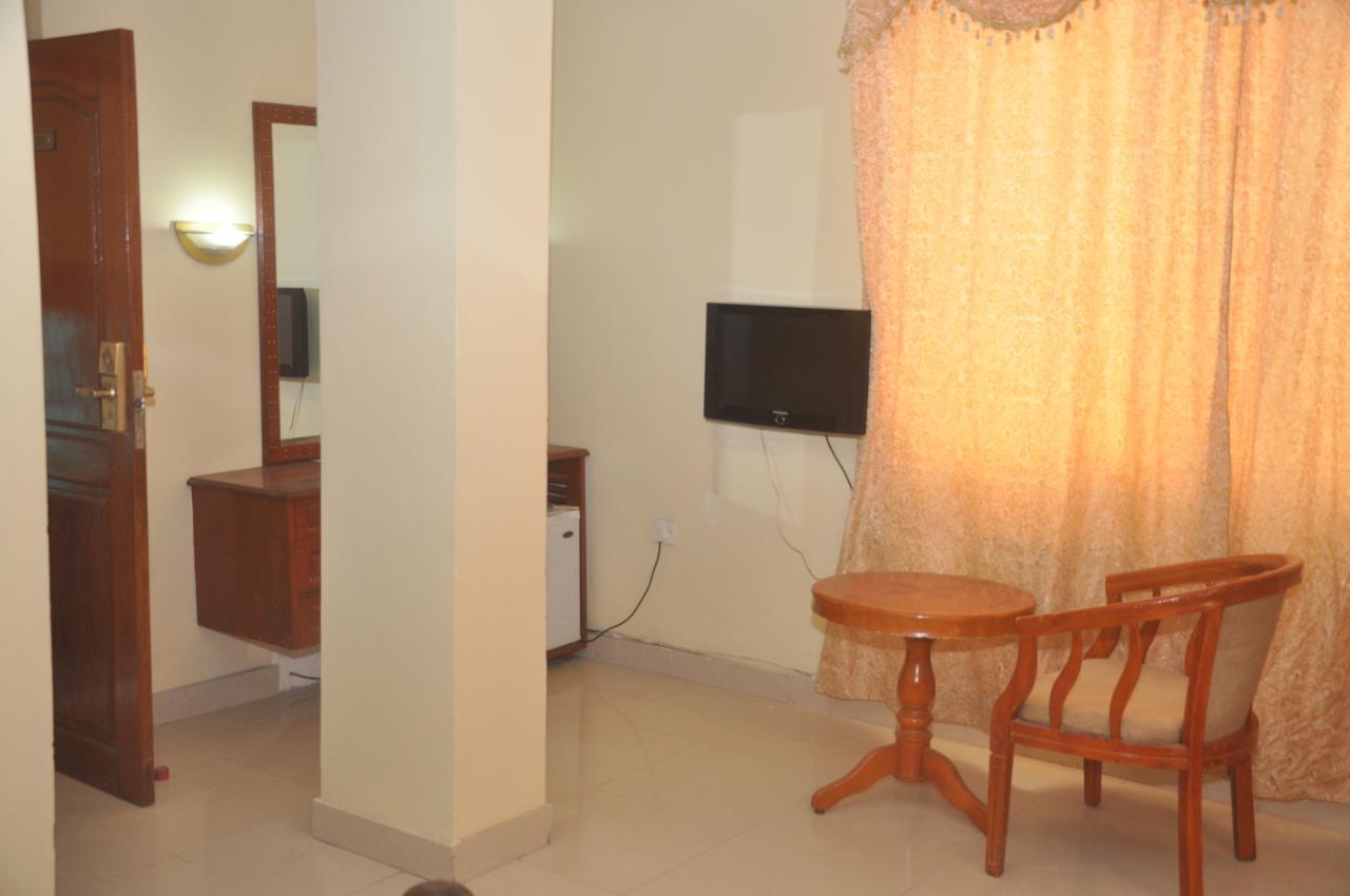 Iris Hotel Dar Es Salaam Eksteriør billede