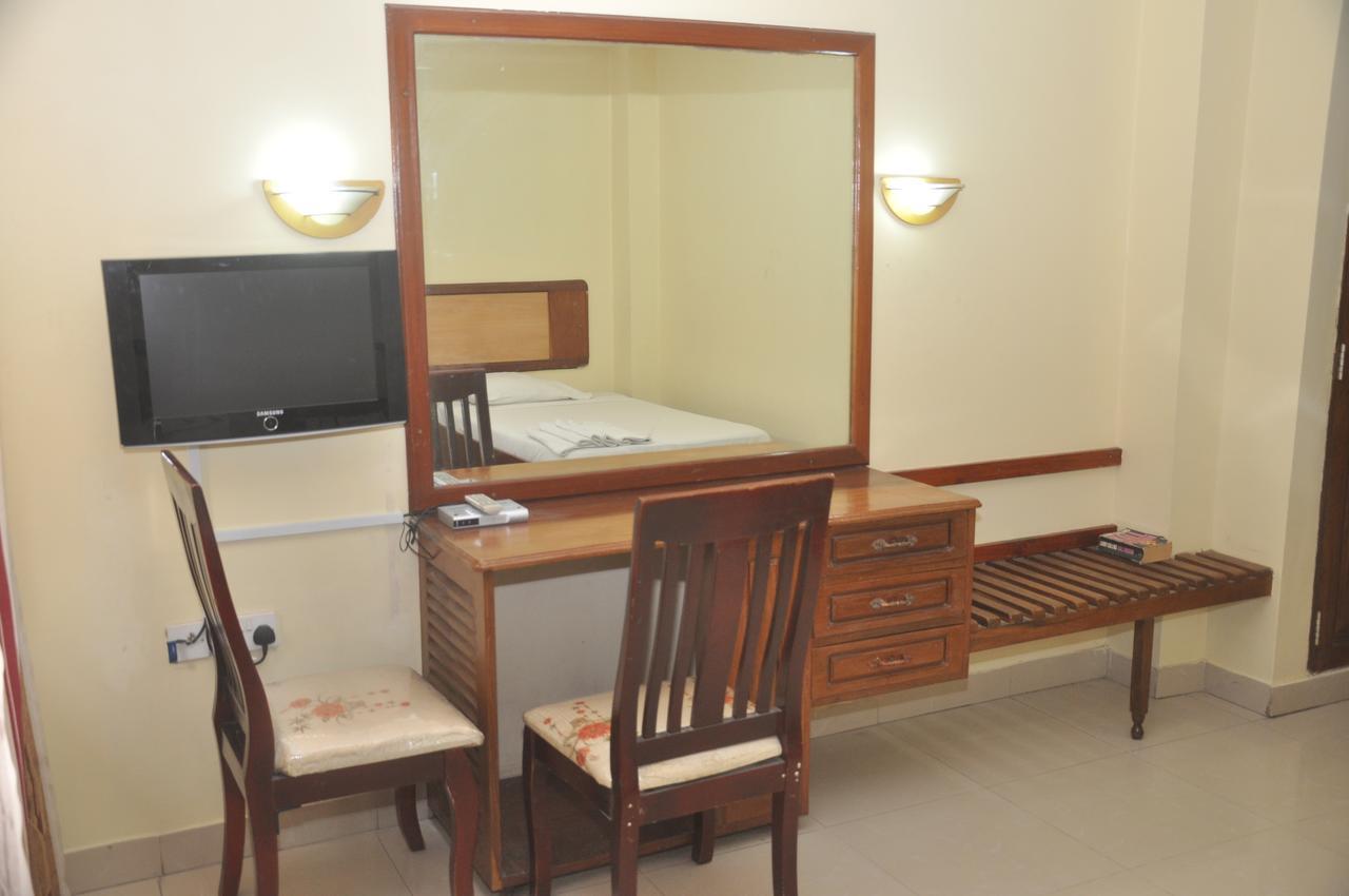 Iris Hotel Dar Es Salaam Eksteriør billede