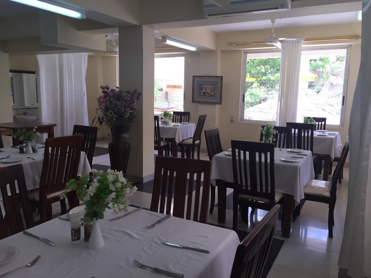 Iris Hotel Dar Es Salaam Eksteriør billede