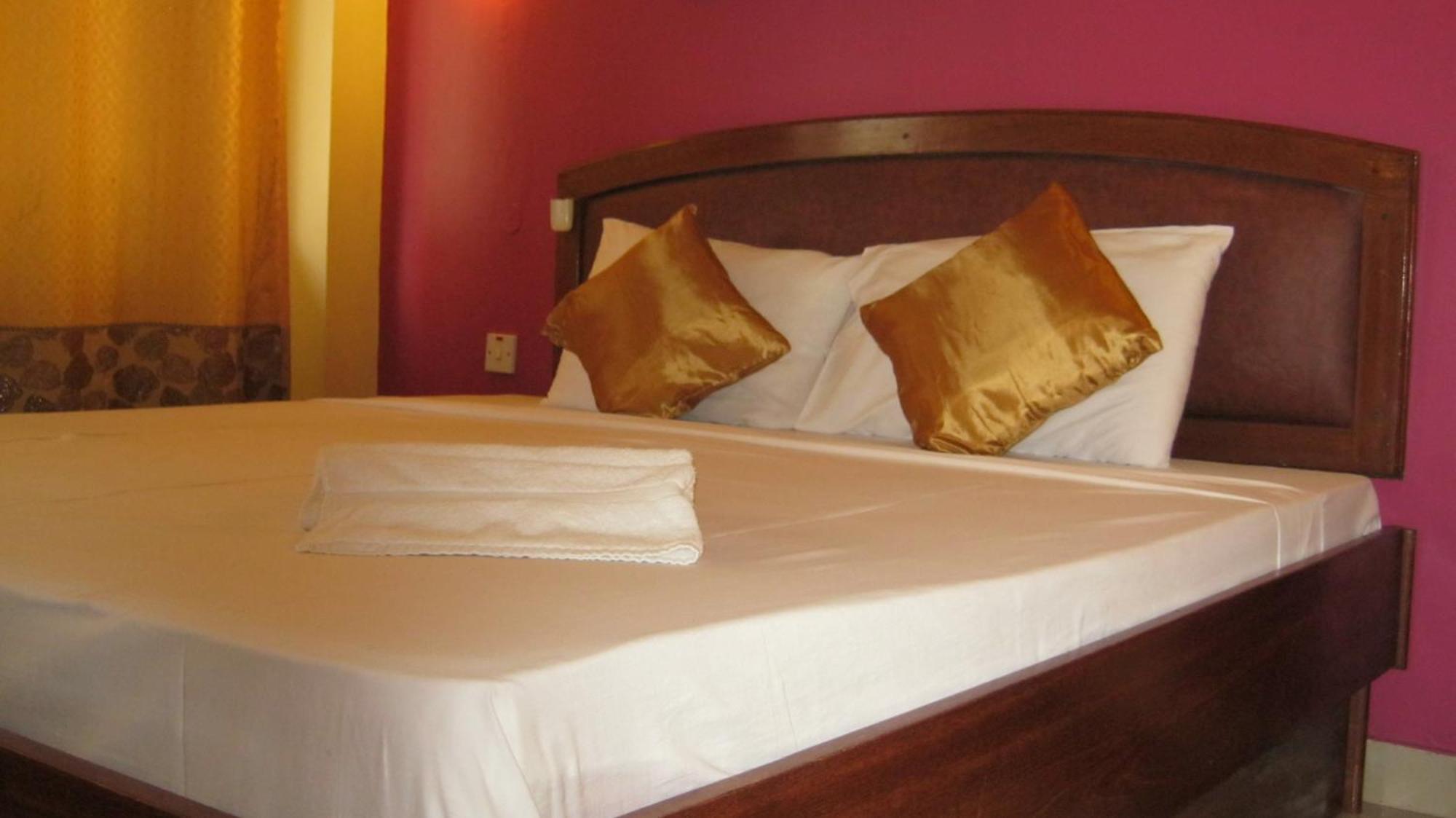 Iris Hotel Dar Es Salaam Eksteriør billede