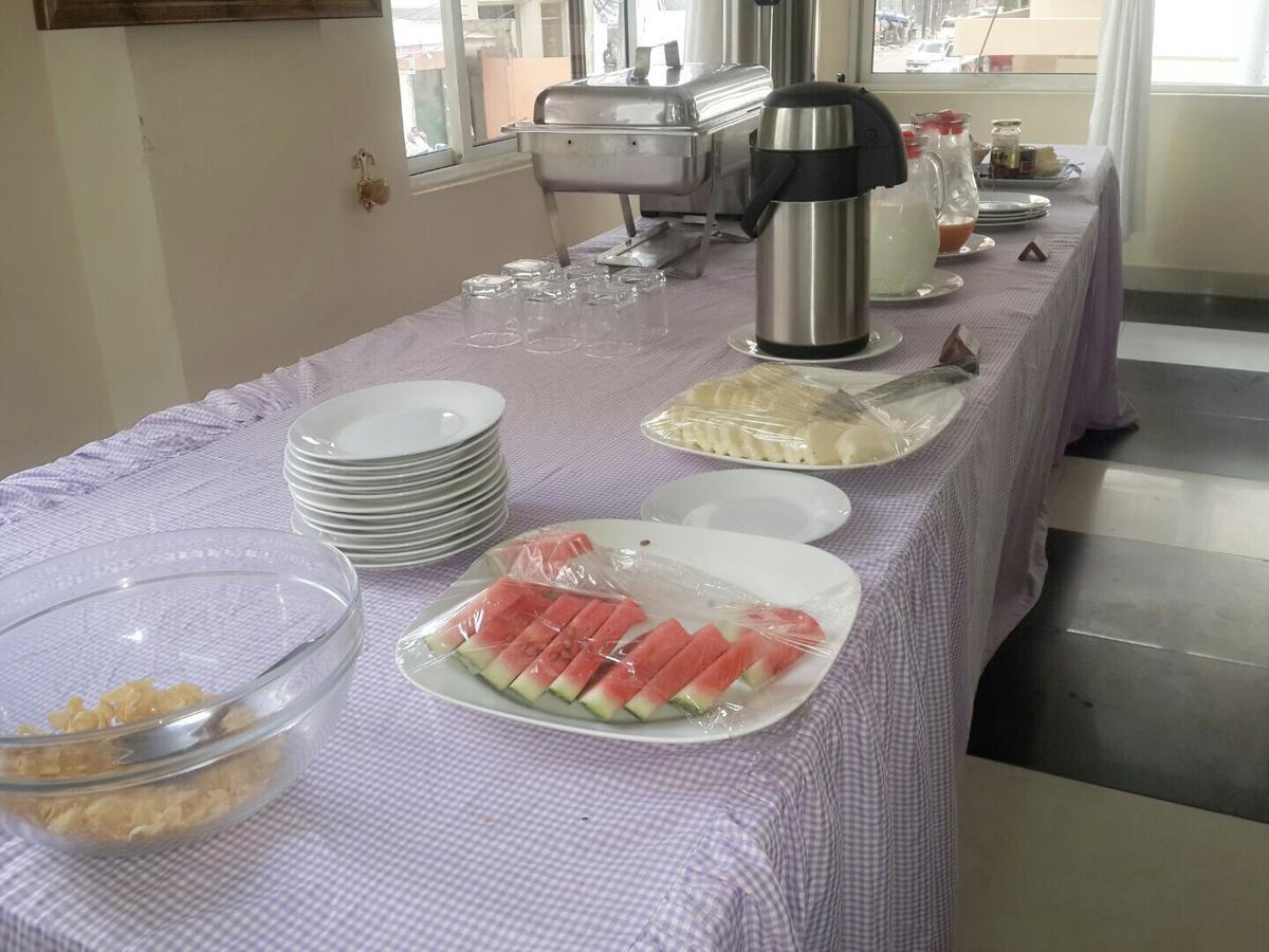 Iris Hotel Dar Es Salaam Eksteriør billede
