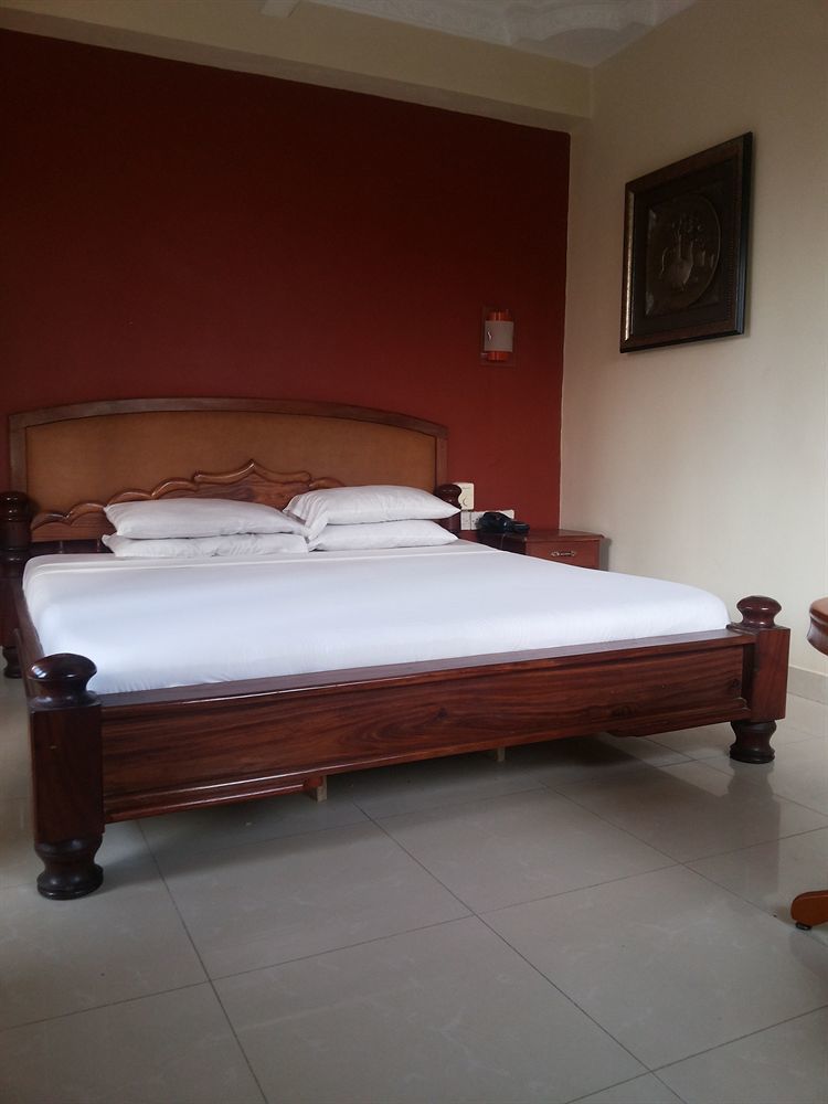 Iris Hotel Dar Es Salaam Eksteriør billede