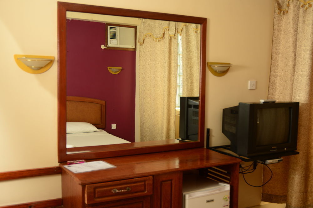 Iris Hotel Dar Es Salaam Eksteriør billede